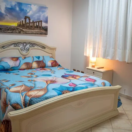 Apartman Camurria House *